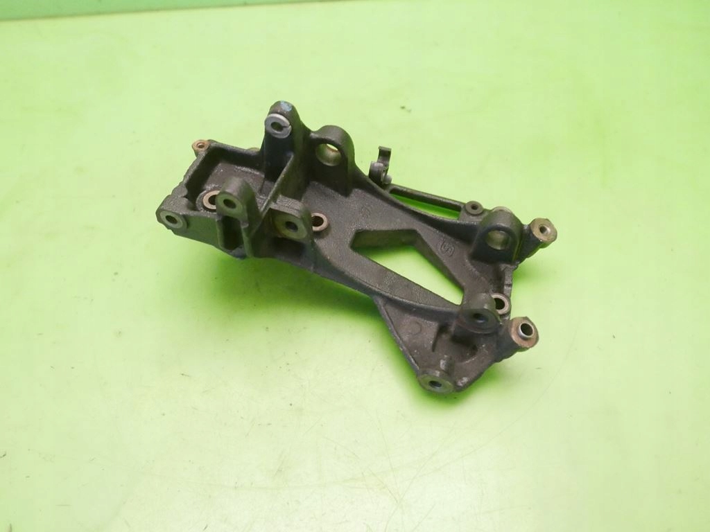 фото №4, Кронштейн кронштейн генератора citroen c5 i phi 1.8 16v