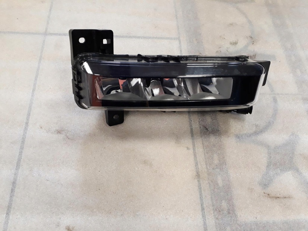 фото №1, Bmw 3 g20 g21 2019 - rok противотуманная фара правый 6317743378809 11321020000