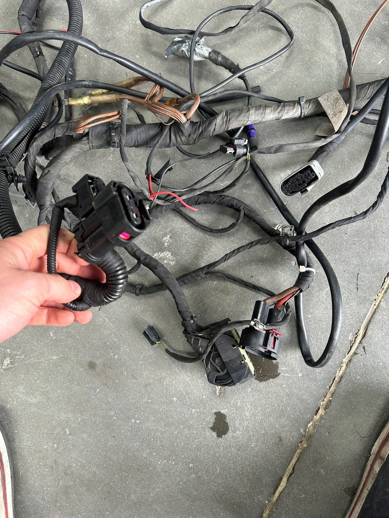 фото №13, Электропроводка салона, жгут салон, середина mercedes w447 vito europa