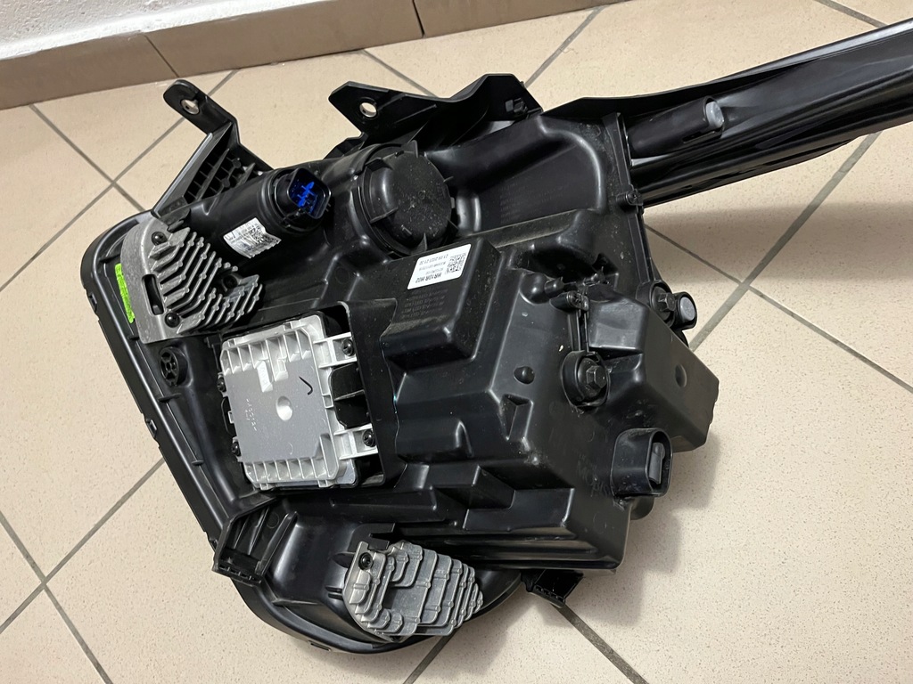 фото №14, Kia sportage v 5 full led 21- лампа передня перед права