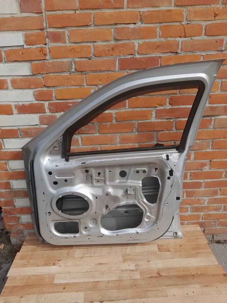 фото №16, Jeep grand cherokee wk 5-10 дверь правый перед