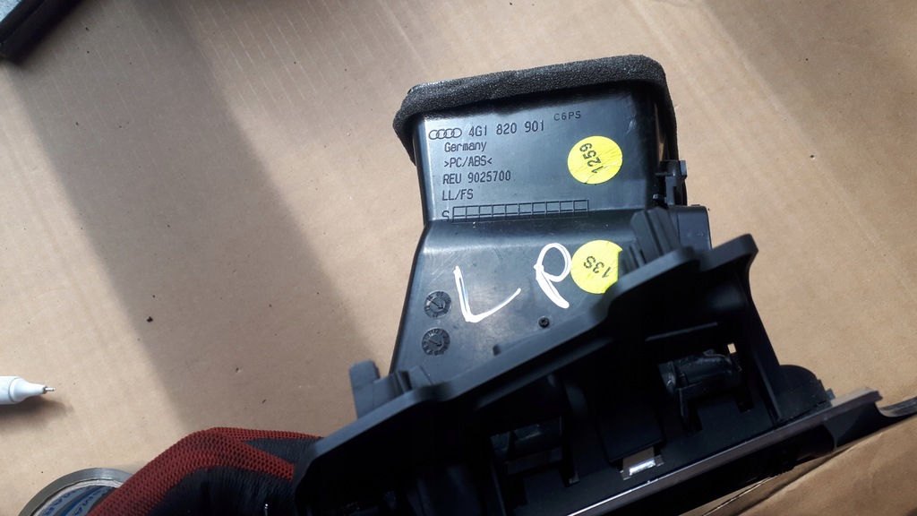 фото №6, A6 c7 4g a7 решітка обдув консолі ліва 4g1820901b