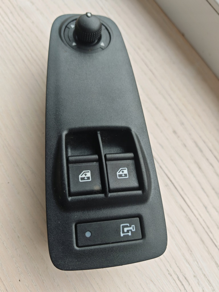 фото №1, Переключатель окон левый перед fiat ducato 07356765210