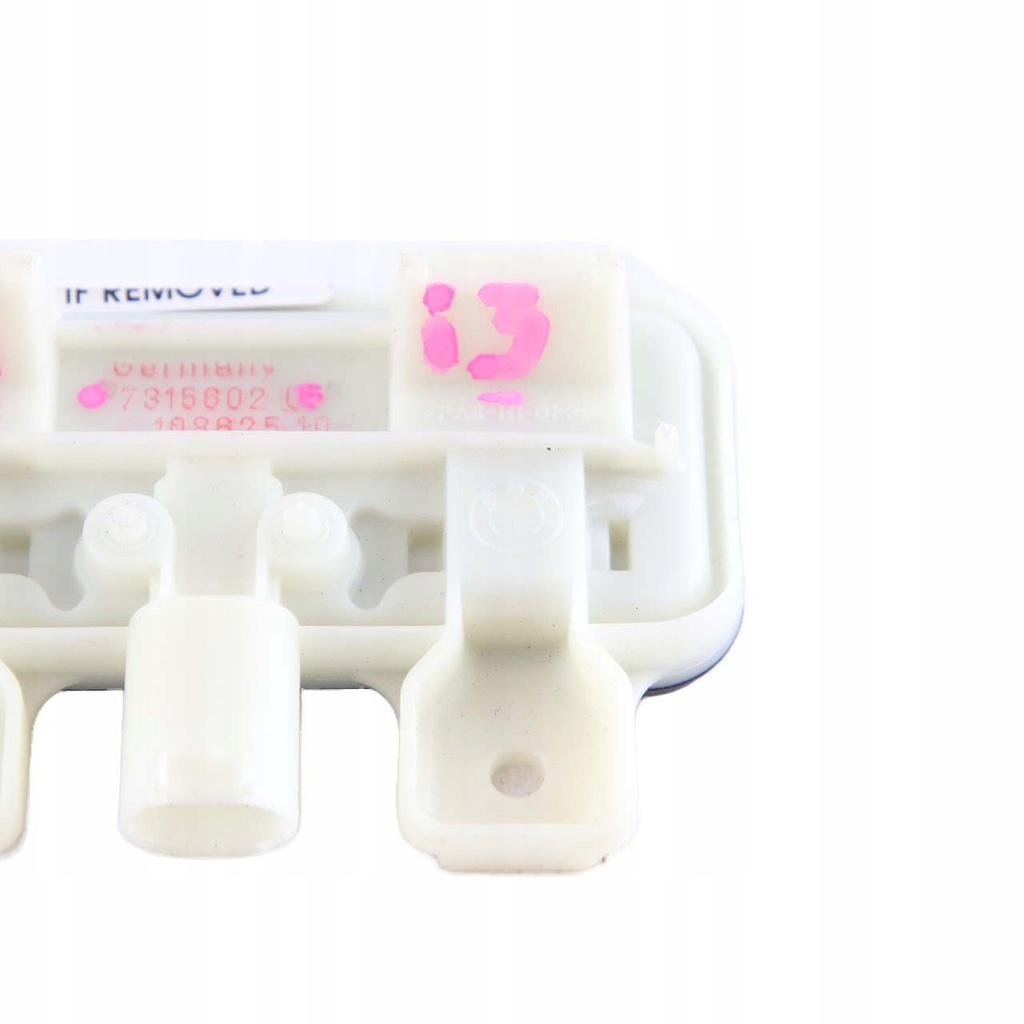 фото №11, Bmw i3 i01 кнопка мікровимикач відкривання кришки багажника 7315602