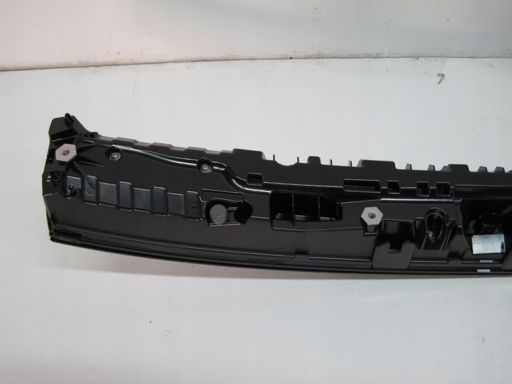 фото №11, Накладка молдинг кришки logo porsche cayenne 3 2025r nowa