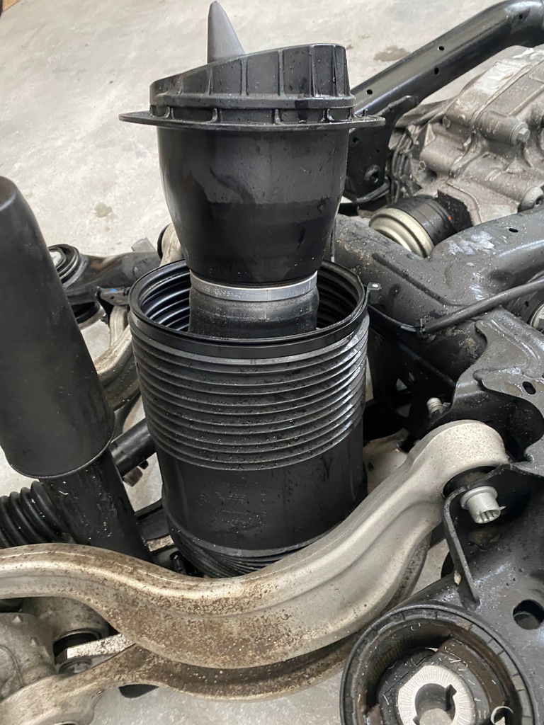 фото №7, Audi sq7 4m підрамник поворотний кулак важіль диференціал подушка