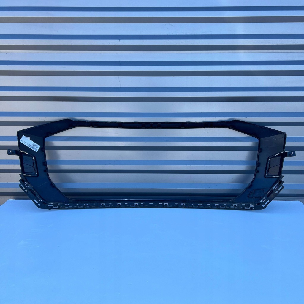 фото №4, Рамка решётка audi q8 4m8 4m8807725