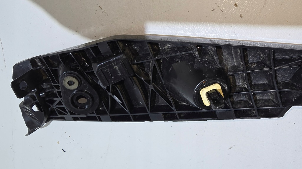 фото №7, Mazda mx5 кронштейн направляющая заднего бампера n243502j1 n243502h1