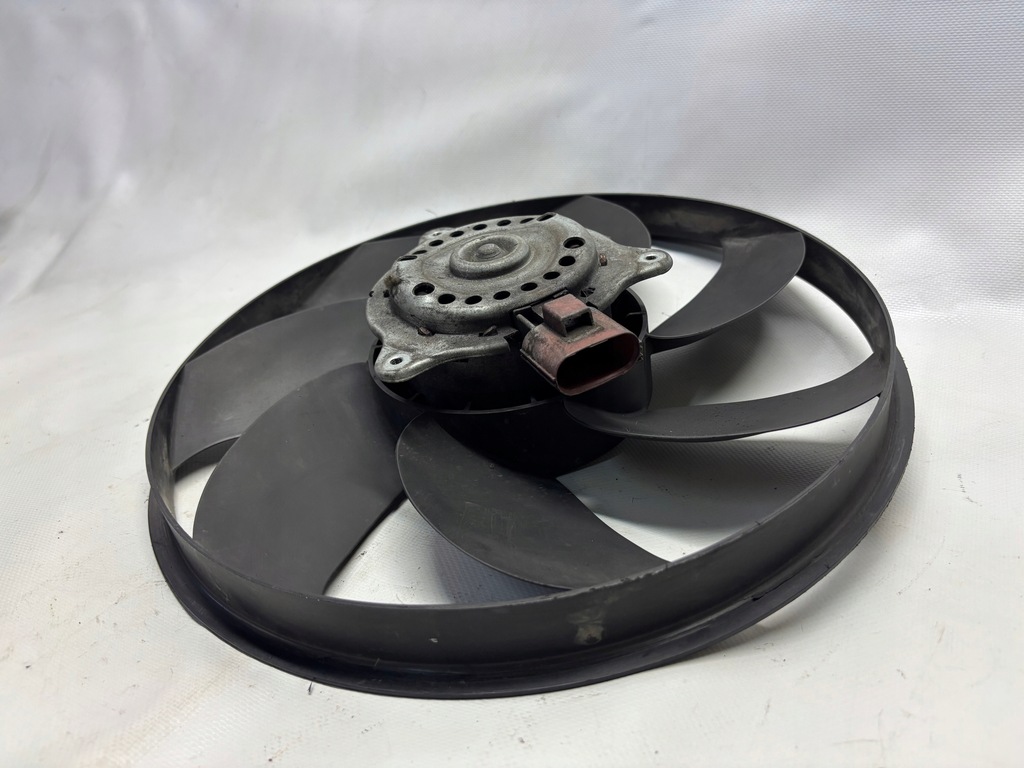 фото №6, Ford fiesta mk7 корпус вентилятора вентилятор m142819