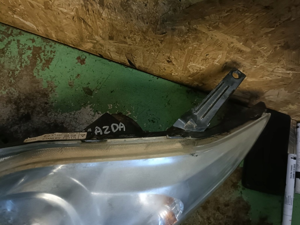 фото №4, Mazda 5 лампа левый перед ксенон