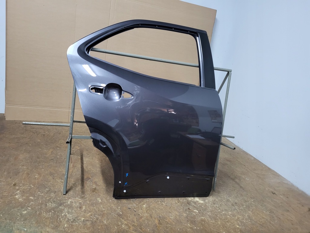 фото №1, Toyota yaris cross дверь задние задняя правое