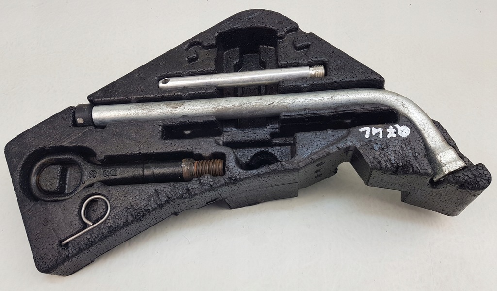 фото №5, Audi q7 набір домкрата ключ оригінал