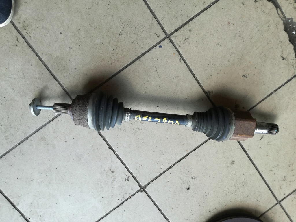 фото №1, Volvo v40 ii приводной вал левая 2.0d d2 механическая коробка передач 31437065