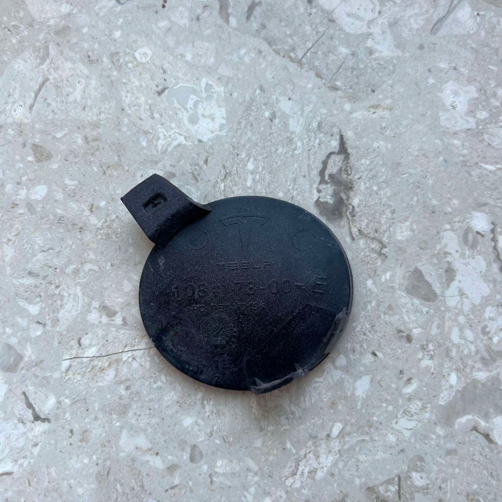 Tesla model iii 3 2017- заглушка бампер перед 108417300e Оригинал