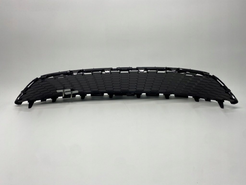 Решётка радиатора верхний решётка  ford focus mk3 рестайлинг  st-line f1ej-8200-a1 в Украине