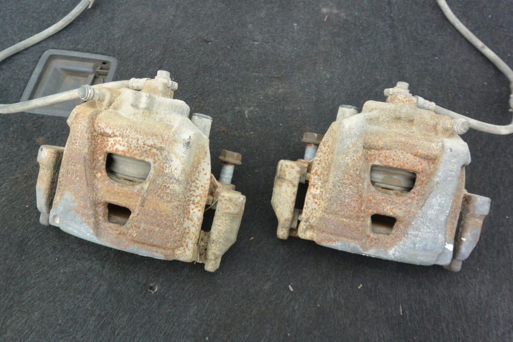 фото №4, Суппорт тормозной перед левый правый vw passat b7 usa