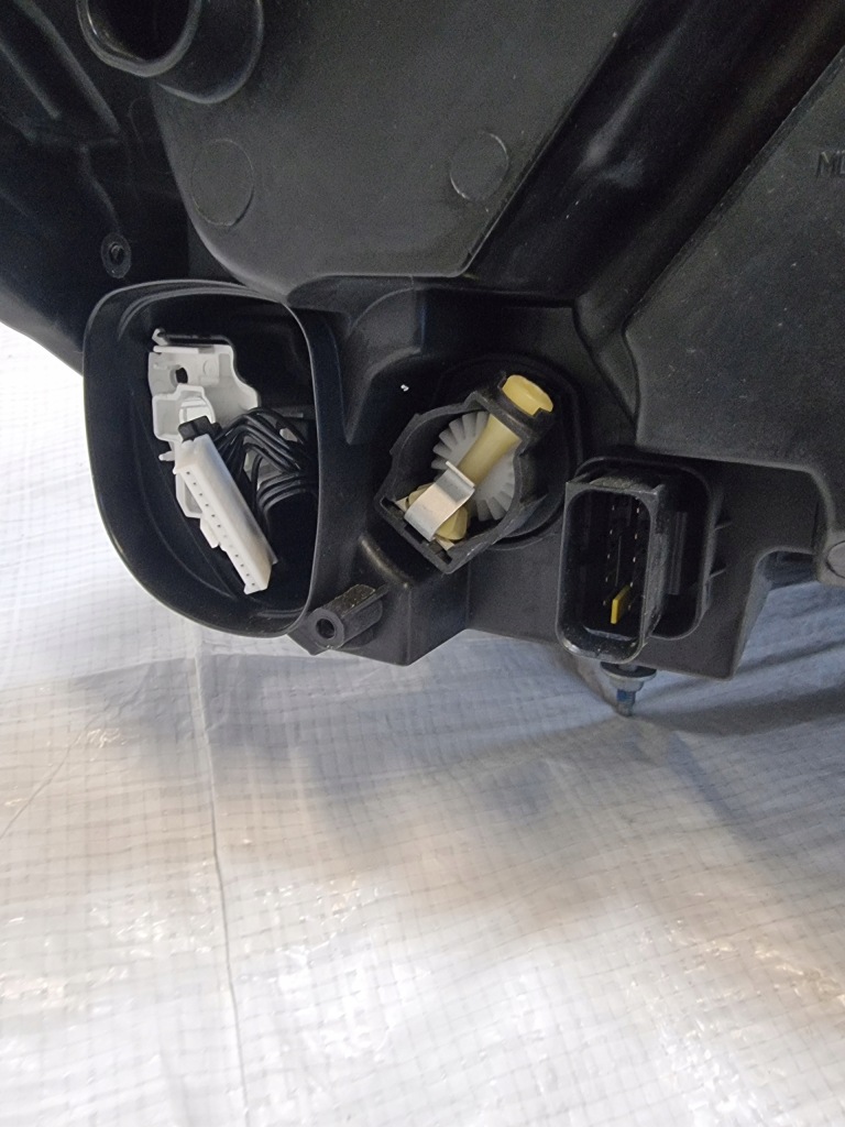 фото №11, Opel corsa f лампа левая перед full led 39162653