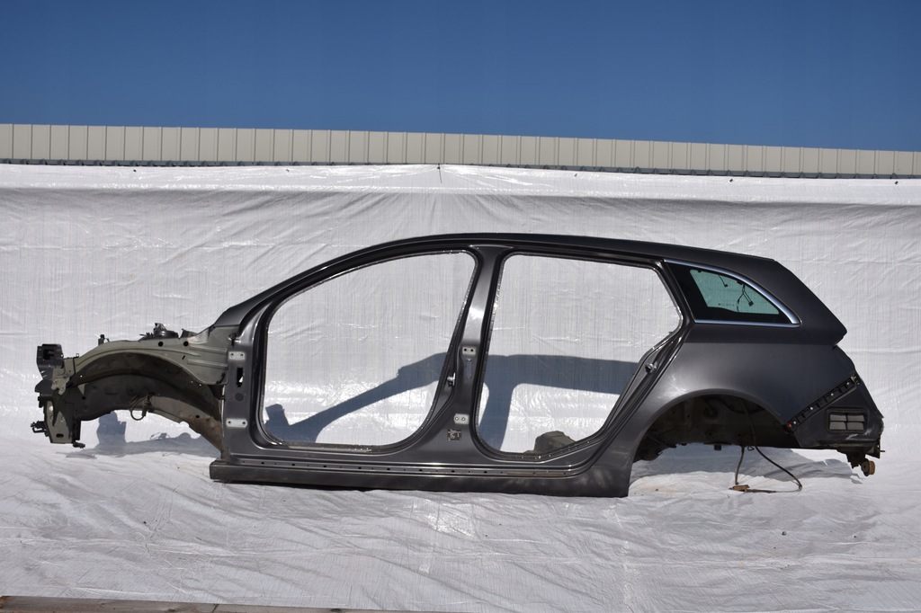 фото №1, Insignia a kombi lift порог левый блок двигателя средний