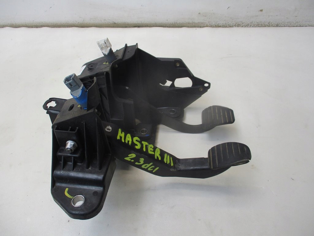 фото №1, Педаль педали тормоза сцепления master iii 2.3 dci