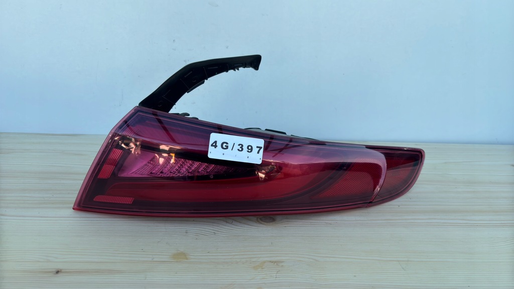 фото №1, Alfa romeo giulia правая лампа задняя задняя led 20690209 4g/397