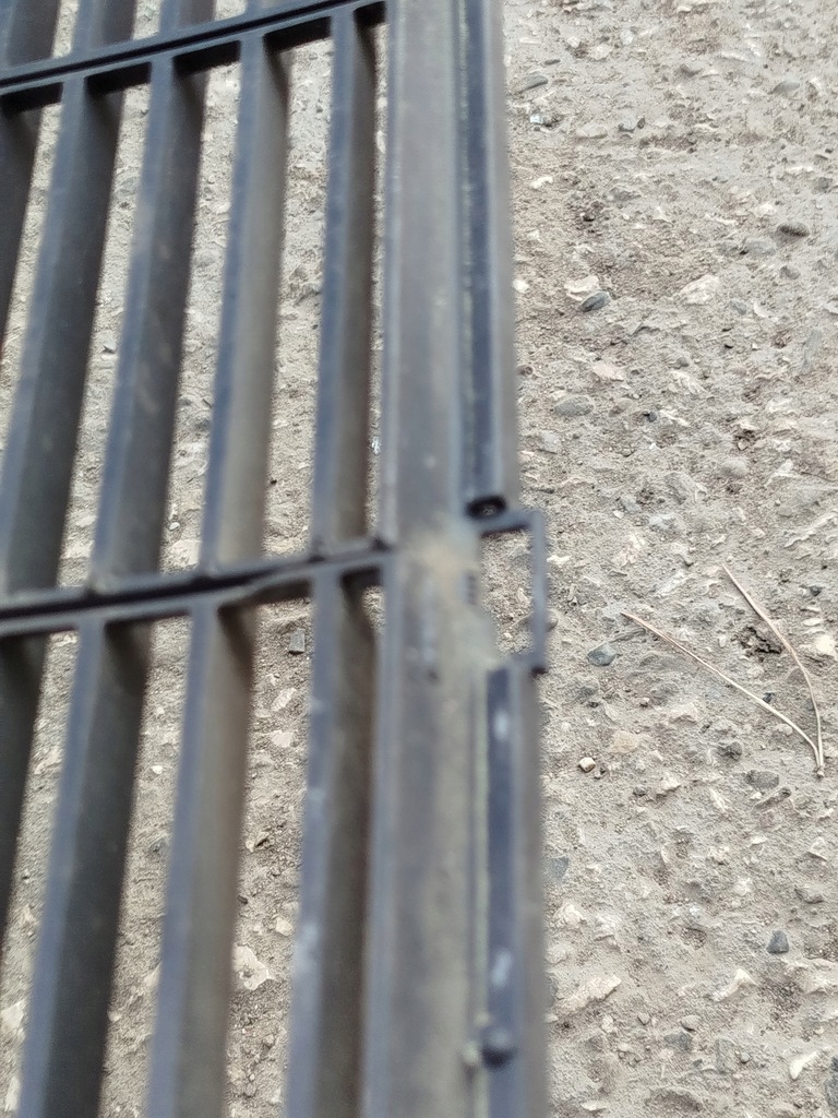 фото №10, Решётка бампера средняя seat leon toledo 2 1m0853668d