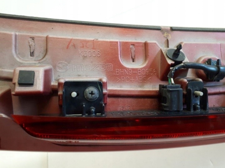 фото №6, Mazda 3 2013 спойлер накладка кришки задня