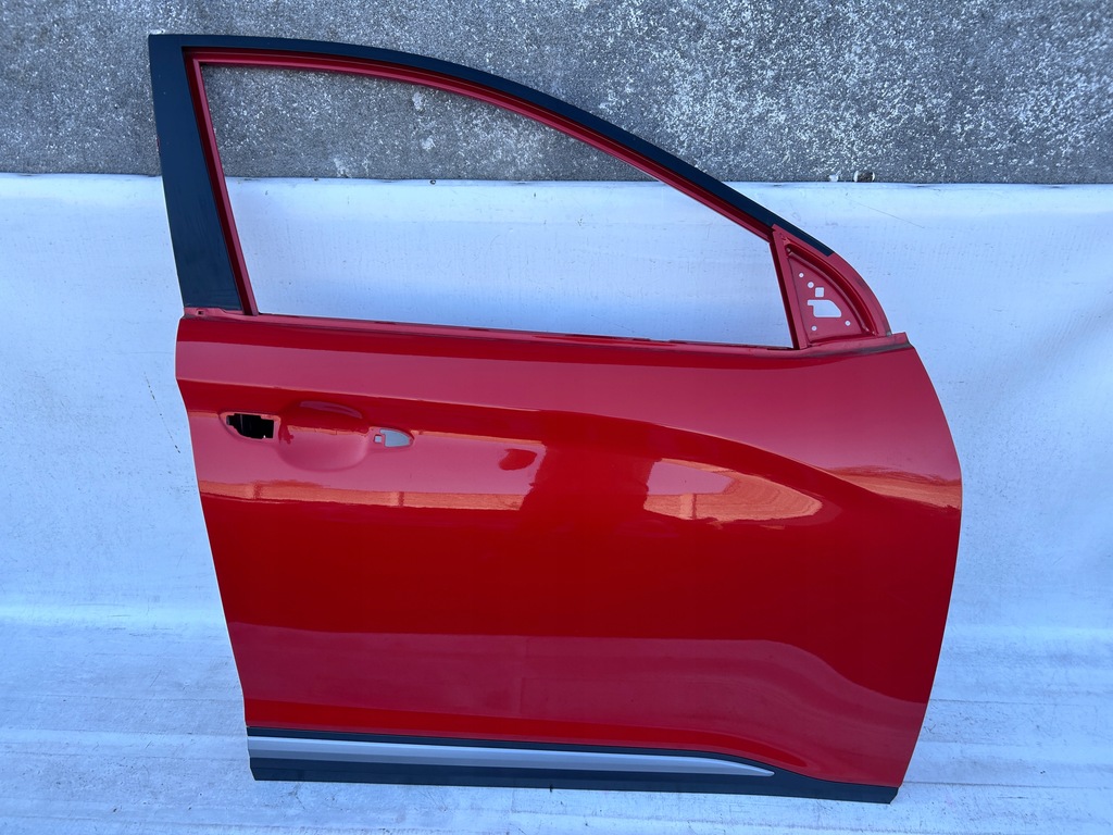 фото №1, Hyundai kona i 17-23 дверь правое перед оригинал молдинг