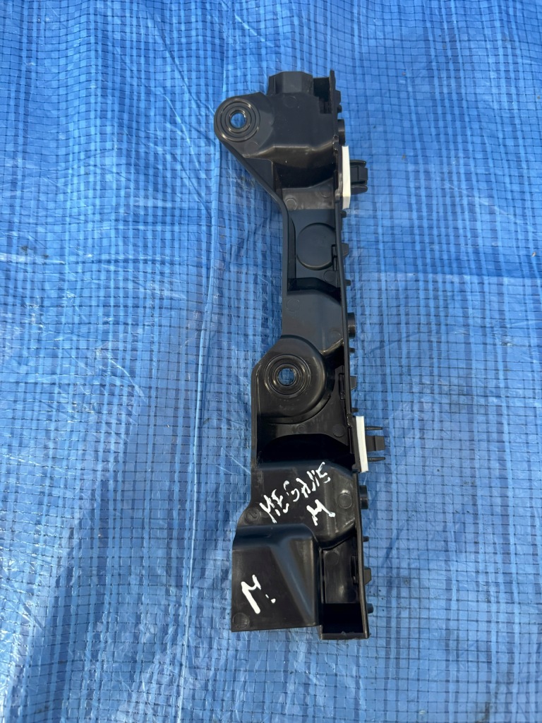 Купить Кронштейн  бампера заднего правый renault megane v e-tech 852225870r