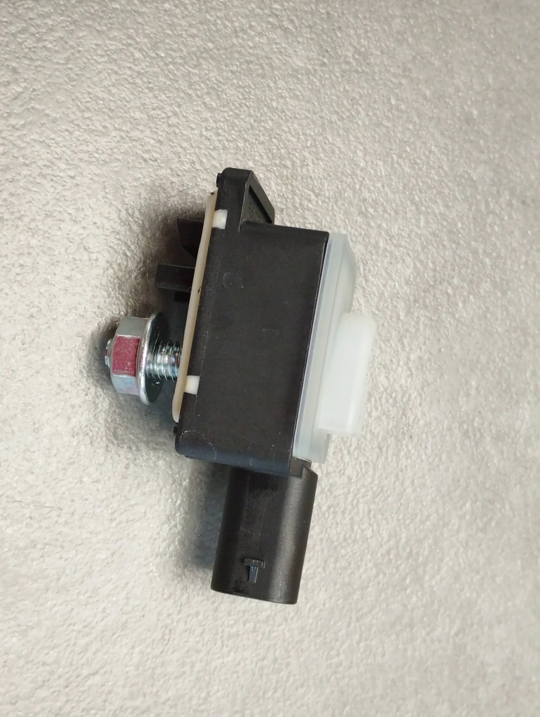 фото №1, Bmw x1 f48 датчик удара 9305252