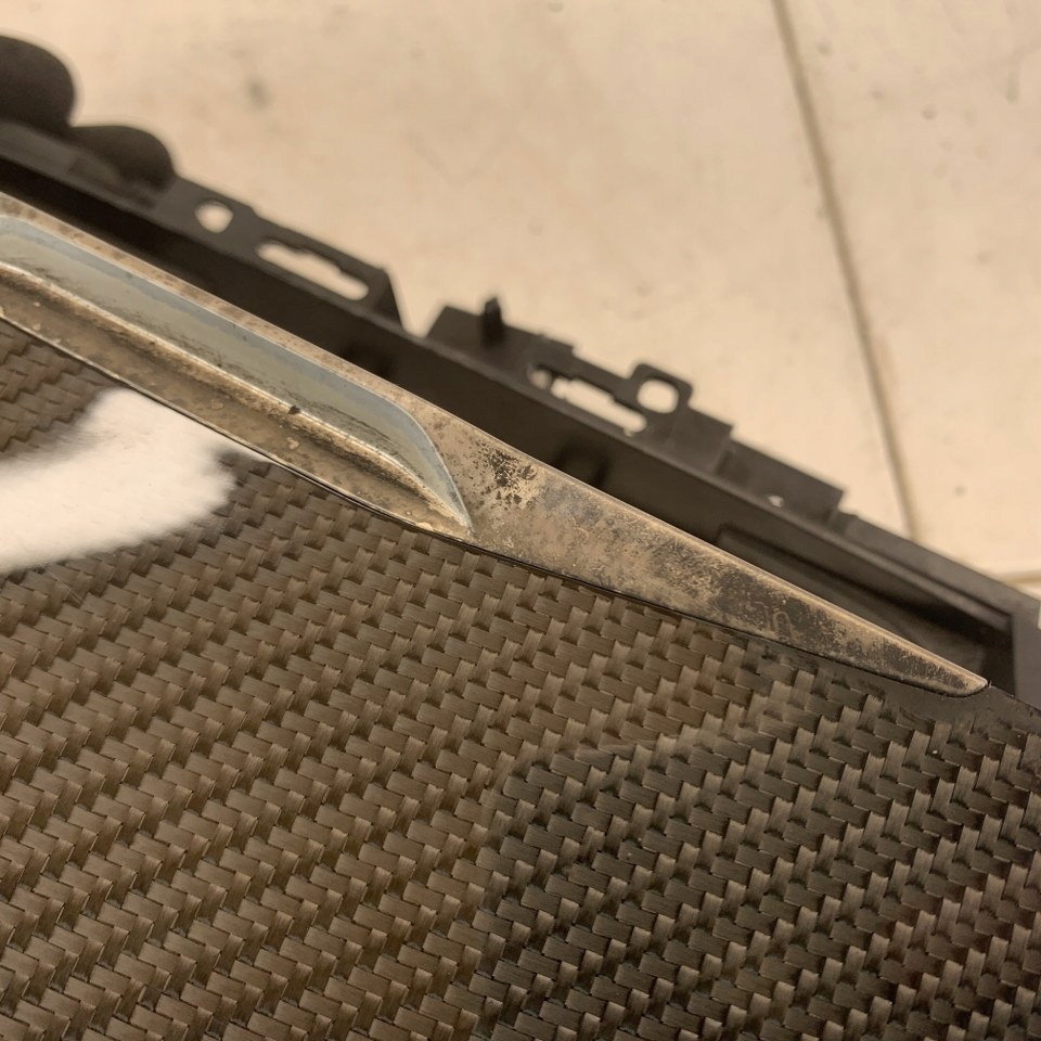 Бардачок відкривний зарядний пристрій індукційна декоративна карбон bmw 4 g26 рестайлінг  23r Ціна