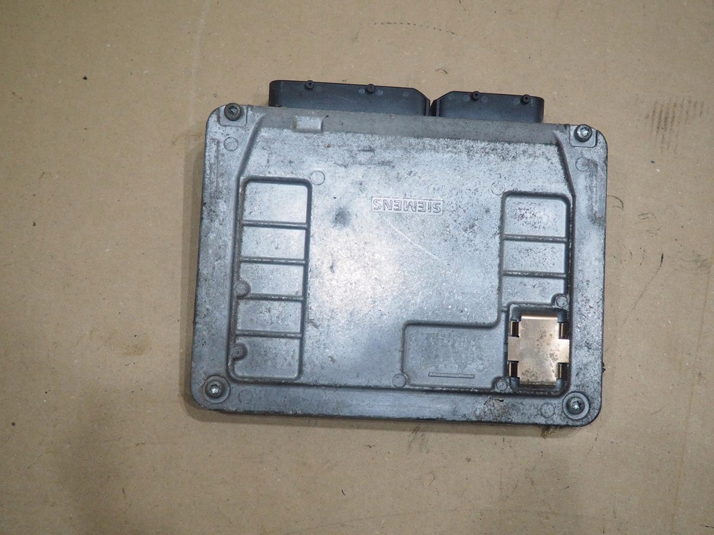 фото №10, Бортовой компьютер двигателя 03e906033n vw polo 9n