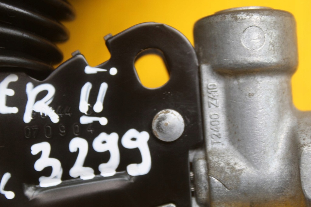 фото №7, Клипса натяжитель поперечина правый перед boxer ii jumper ii ducato iii 607049000d