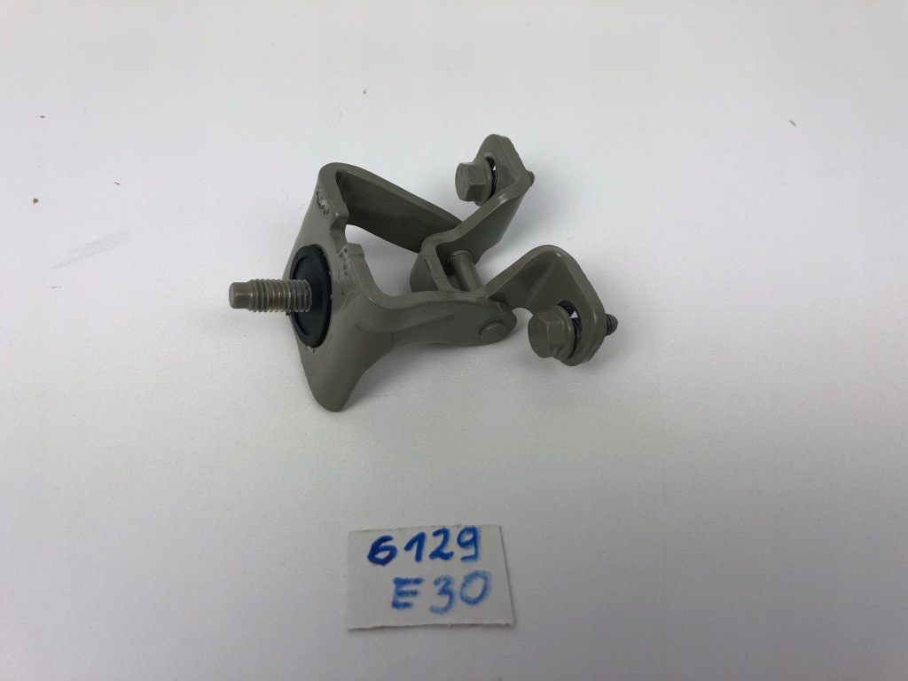 фото №1, Петля крышки багажника задней vw golf vii 5g6827301c