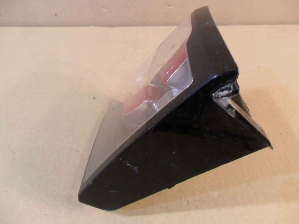 фото №8, Лампа левая задняя land rover discovery sport