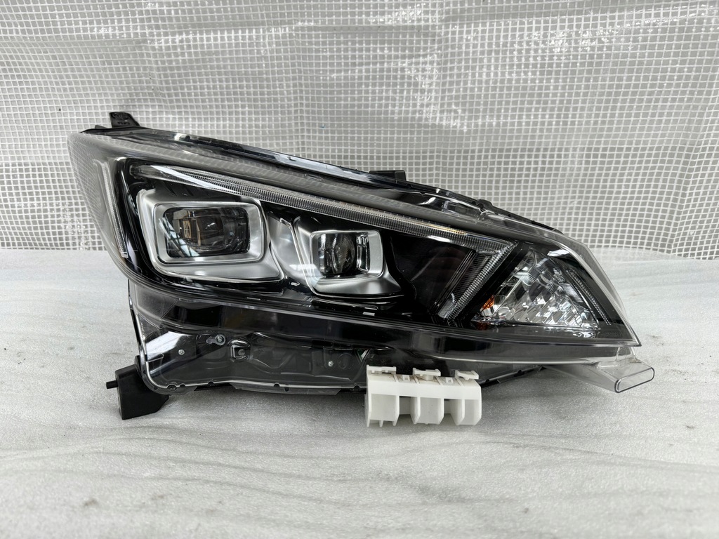 фото №1, Nissan leaf ii 17- правая лампа full led