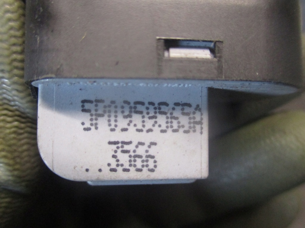 фото №5, Кнопка регулировки зеркал 5p0959565a seat leon ii 05-09 r.