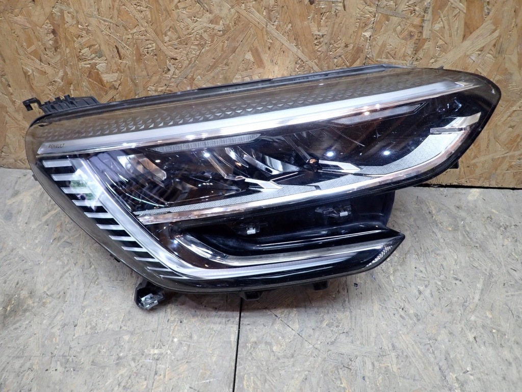 Купить Фара правый  правый full led renault megane 4 iv рестайлинг  2021- 260103821r