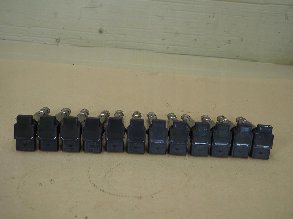 фото №12, Audi a8 d3 w12 6.0 катушка зажигания 07c905715a