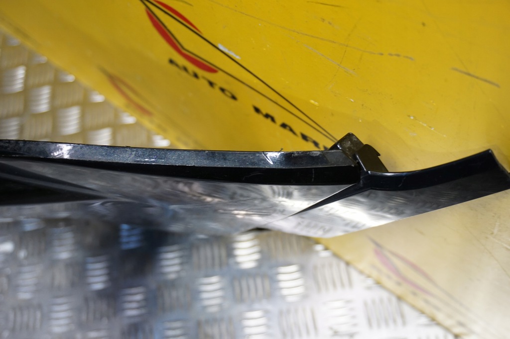 фото №11, Toyota corolla cross 2021 - 2023 уголок бампер перед правый передний