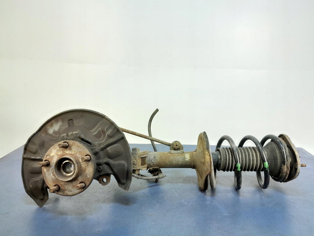 фото №1, Toyota corolla verso ii поворотний кулак mcperson права