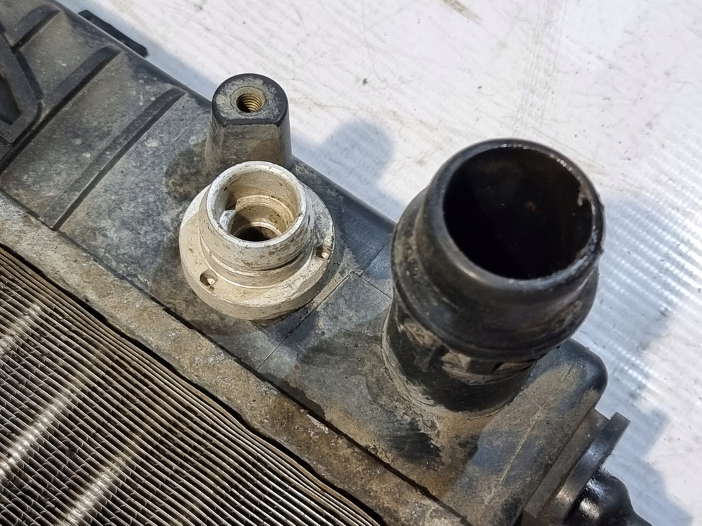 фото №14, Радіатор wody audi a6 c5 2.4 v6 автоматична коробка передач 121kw 00r