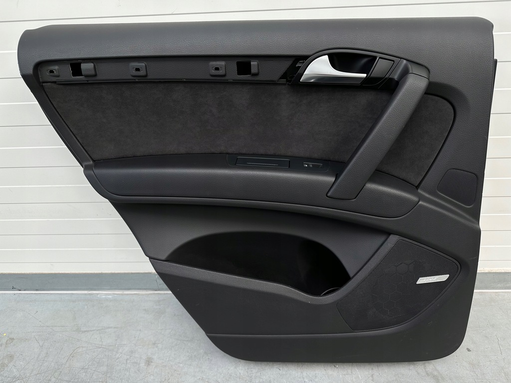 фото №1, Оббивка двері обшивка лівий задня audi q7 4l задня ліва alcantara