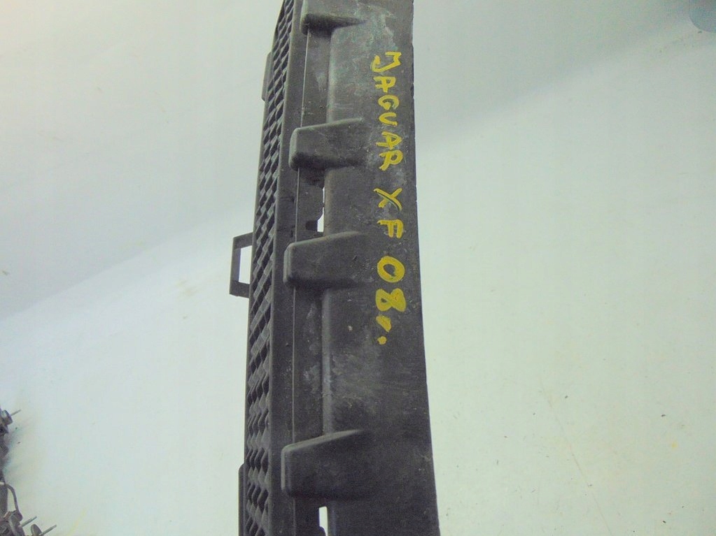 фото №8, Jaguar xf 2.7d 08r решітка бампера перед