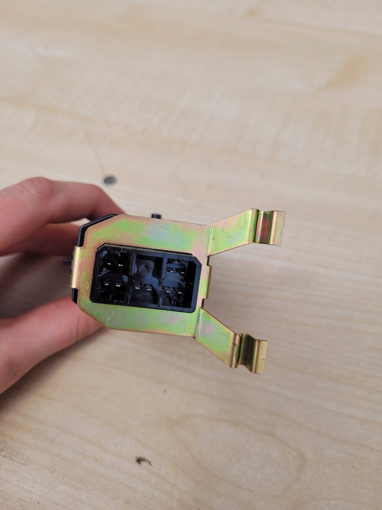 фото №7, Jeep cherokee kj кнопка аварійних