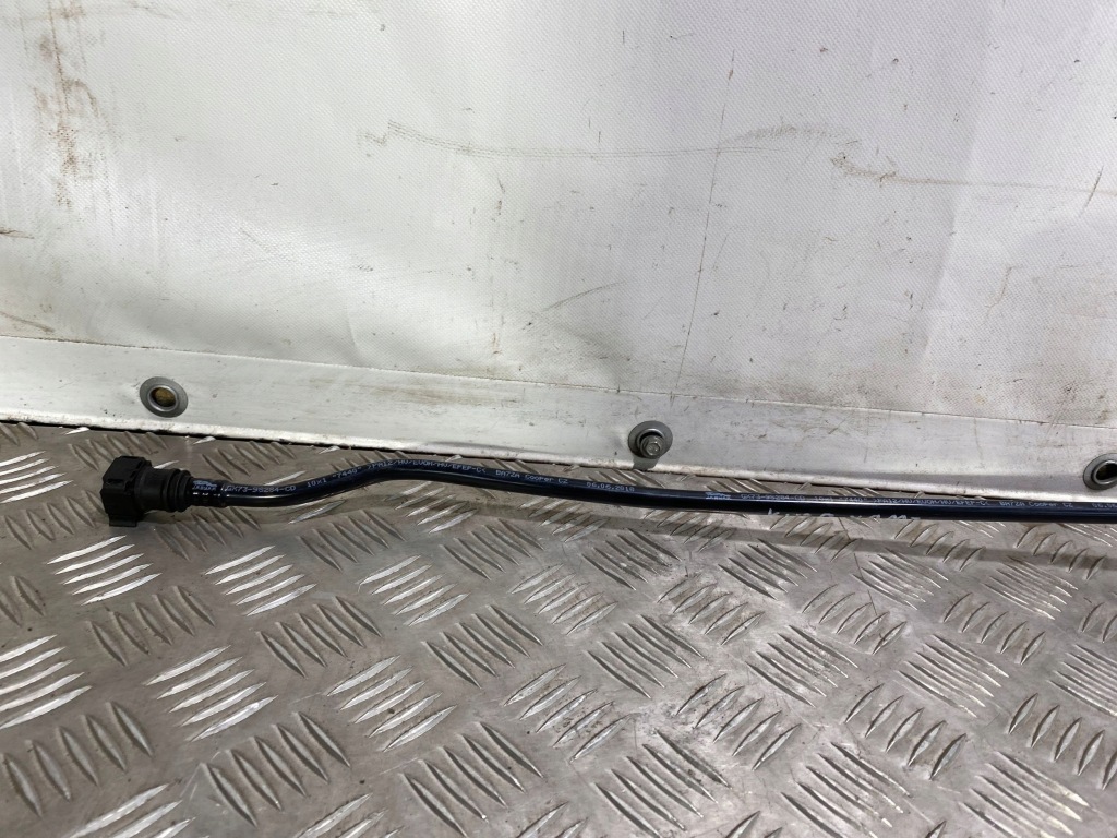 2019 jaguar f-pace шланг топливный gx7398284cd с Разборки