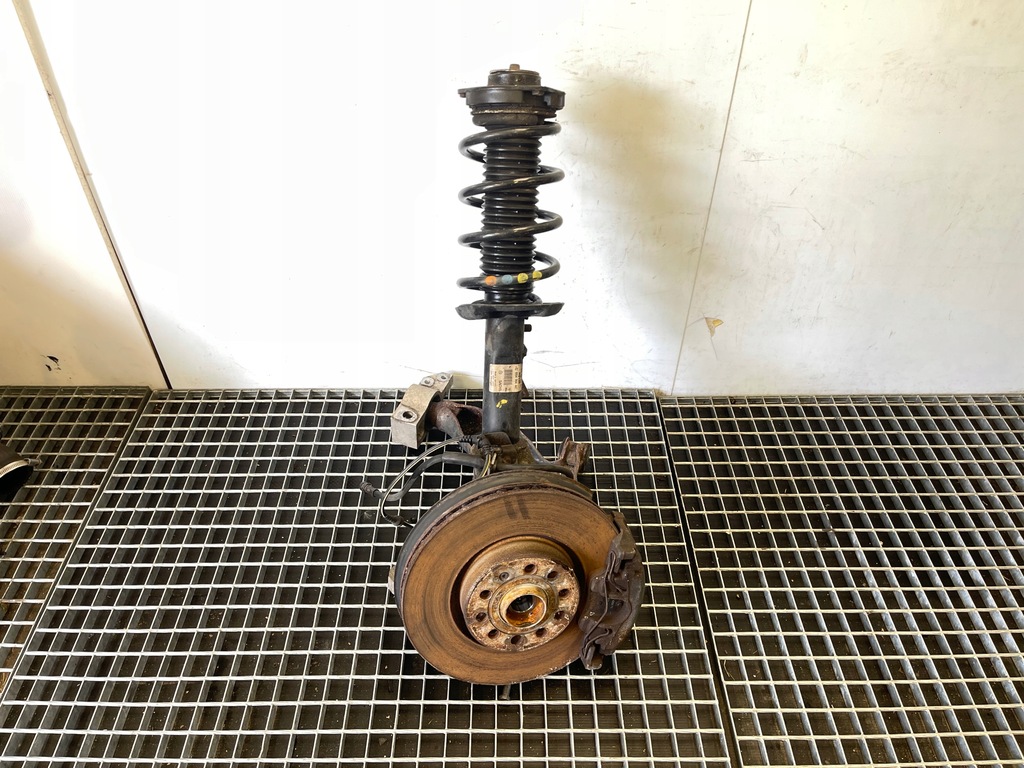 фото №1, Mcperson поворотний кулак права перед vw passat b7 cc lift 2.0 tsi