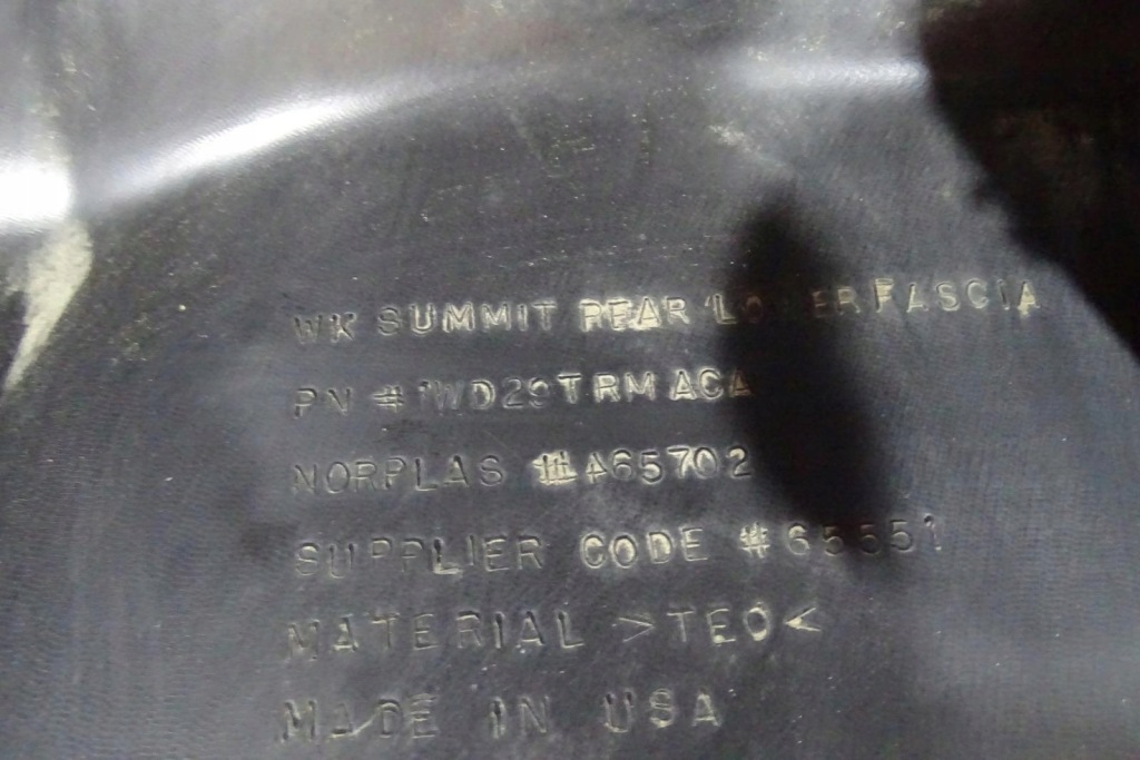 Jeep cherokee wk2 summit бампер задняя задний oryg с Разборки