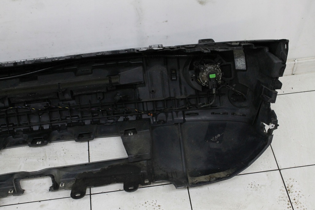 фото №10, Land rover discovery iii 04r- бампер перед передний pdc ксенон 907 - лак