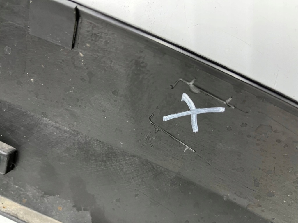 фото №13, Молдинг mazda mx-30 mx30 dr 20r.- правый задний кромка подкрылок крыла накладка