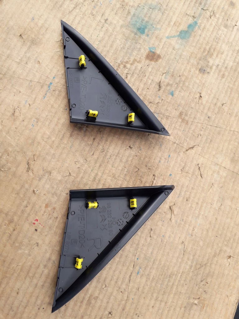 фото №3, Пластик трикутник внутрішній двері peugeot 208 19-